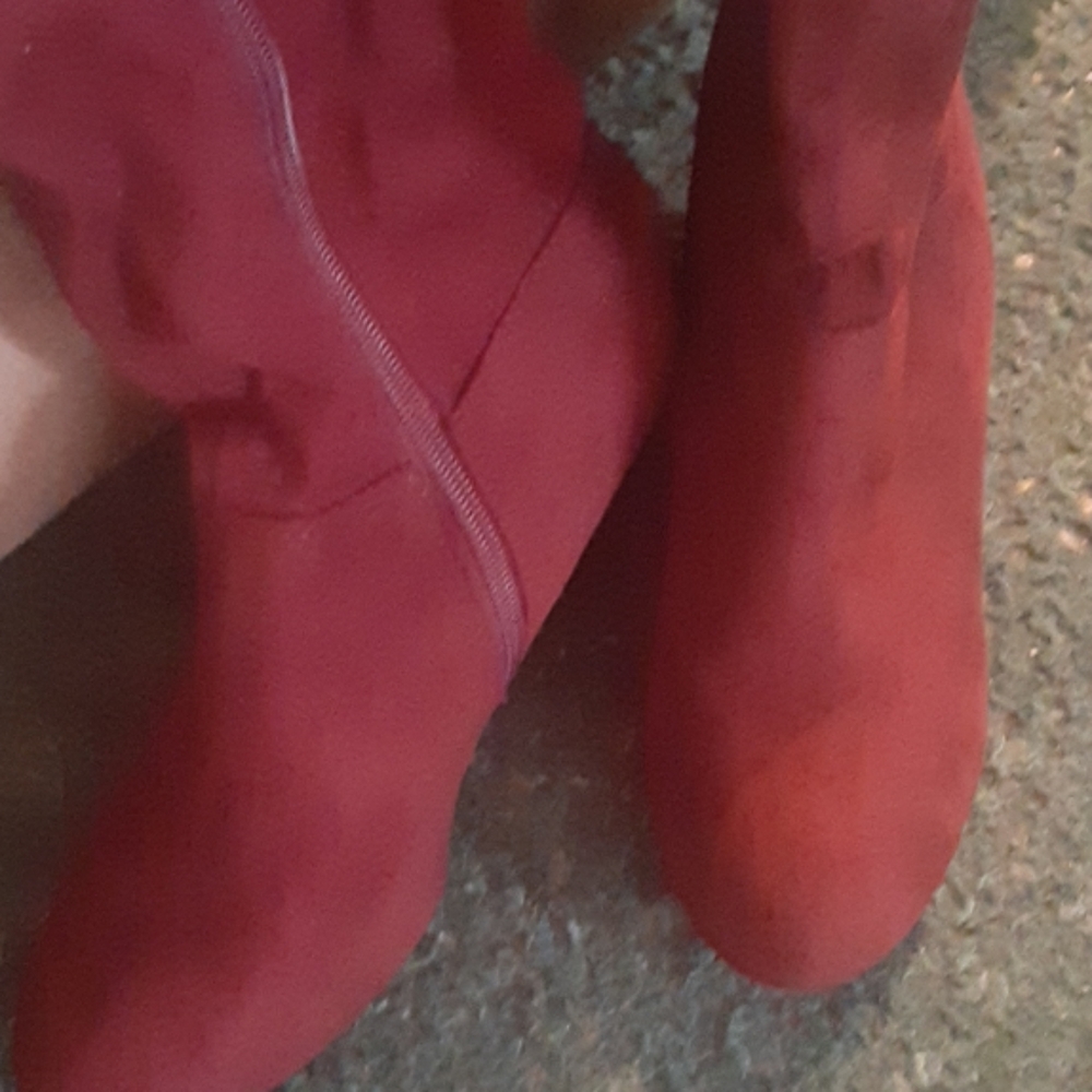 Boots - Picture 3 of 4
